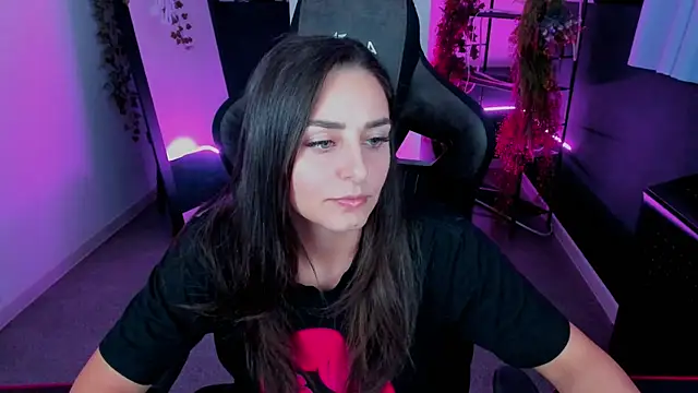 ValeriiMills online show from October 2025 02:16:02 PM