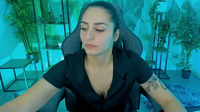 ValeriiMills online show from November 2025 02:53:02 PM