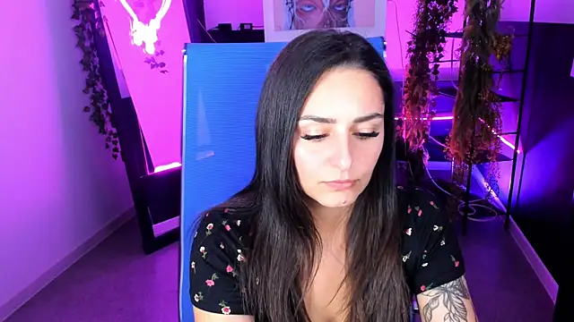 ValeriiMills online show from September 2025 03:01:01 PM