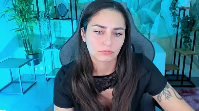 ValeriiMills online show from October 2025 02:40:02 PM
