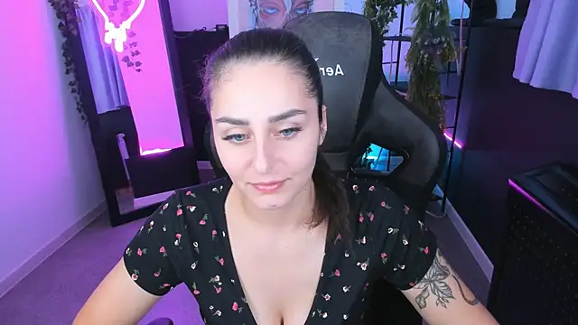 ValeriiMills online show from November 2025 02:31:02 PM