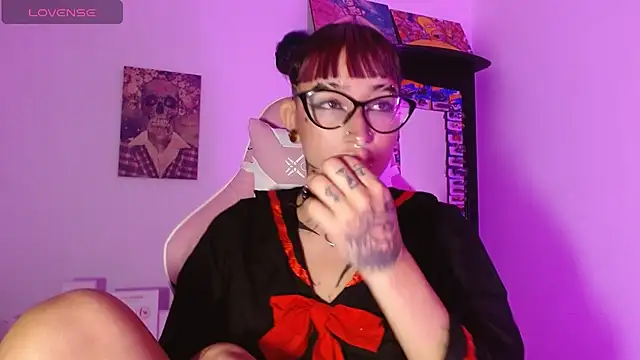 SharaRoss1 online show from April 2026 02:47:02 AM