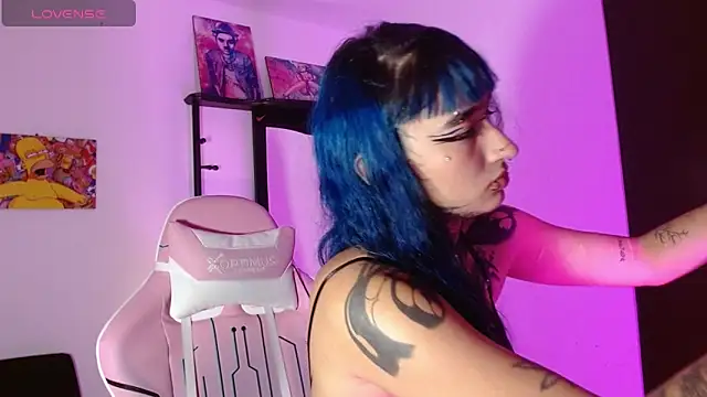 SharaRoss1 online show from November 2025 03:32:02 AM