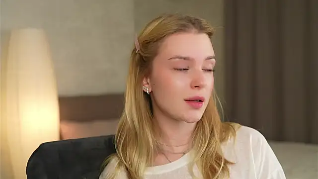 Snapshot of Cyberheart_ chatting on November 2025 04:55:02 PM Cyberheart online show from November 2025 04:55:02 PM