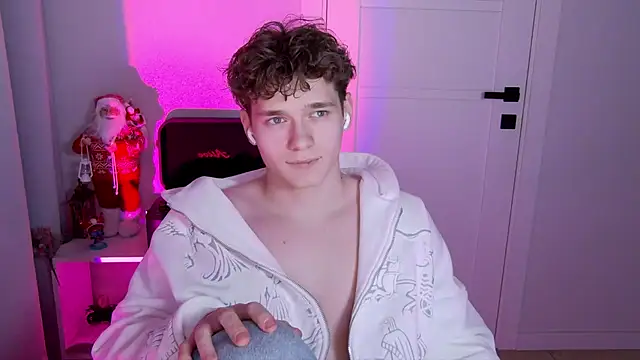 DanyDavis online show from December 2025 12:44:02 PM