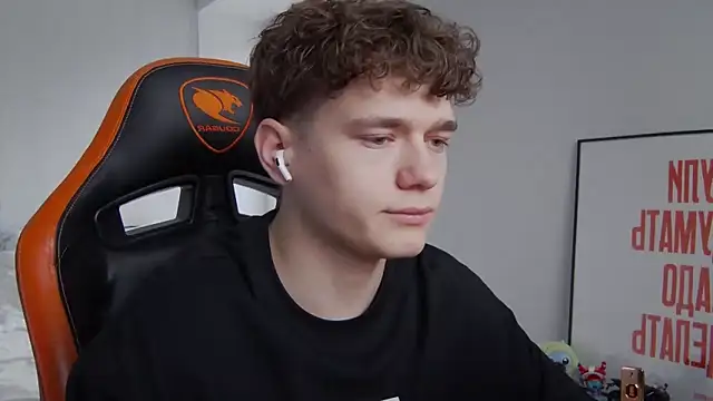 DanyDavis online show from November 2025 10:58:01 AM