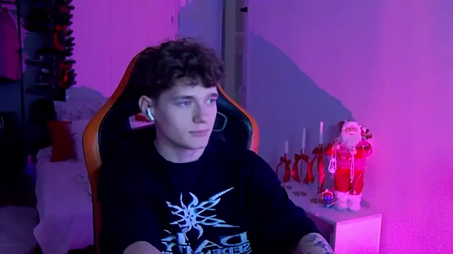 DanyDavis online show from December 2025 10:11:02 PM