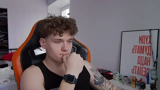 DanyDavis online show from November 2025 10:52:02 AM