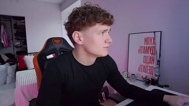 DanyDavis online show from November 2025 10:41:01 AM