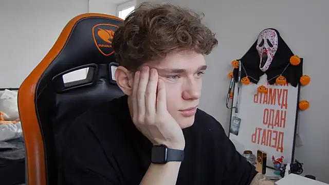 DanyDavis online show from November 2025 10:08:01 AM