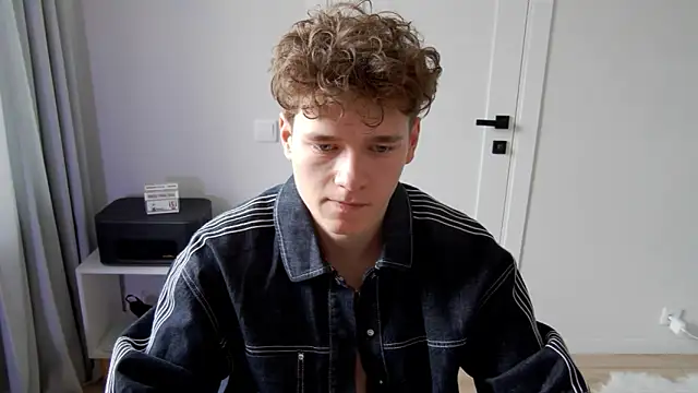 DanyDavis online show from April 2026 10:54:02 AM