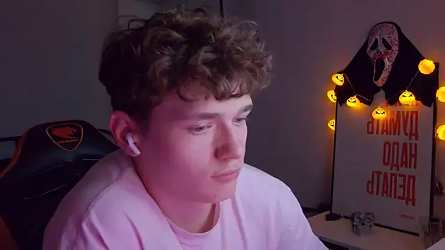 DanyDavis online show from October 2025 10:09:02 PM