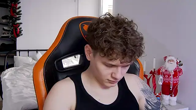 DanyDavis online show from December 2025 10:47:01 AM