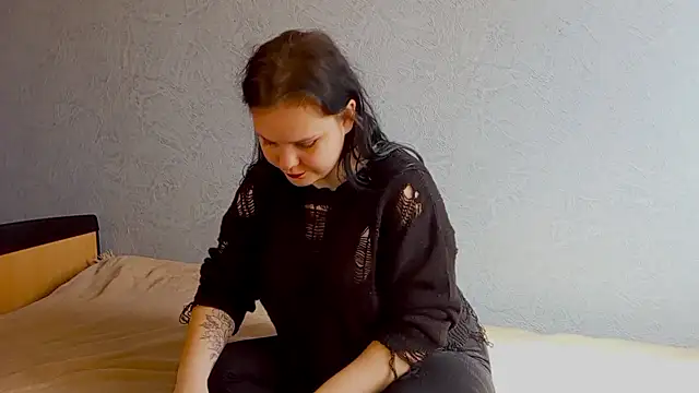 SweetPiggyx online show from April 2026 09:15:01 AM