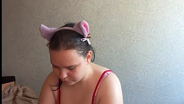 SweetPiggyx online show from May 2026 01:36:02 PM