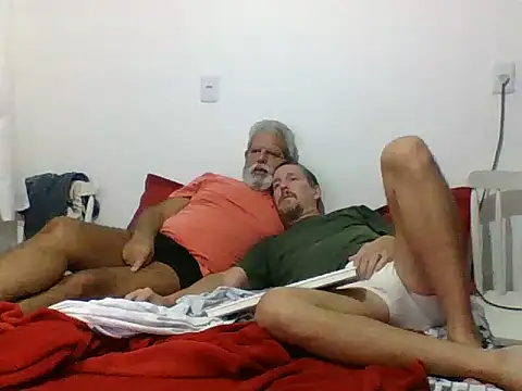 Snapshot of CasalcwBR chatting on April 2026 03:29:02 AM CasalcwBR online show from April 2026 03:29:02 AM