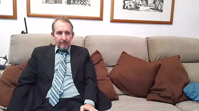 CasalcwBR online show from May 2026 03:25:01 AM