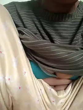 Snapshot of Desi_Bhabi_01 chatting on October 2025 06:12:01 AM Desi Bhabi 01 online show from October 2025 06:12:01 AM