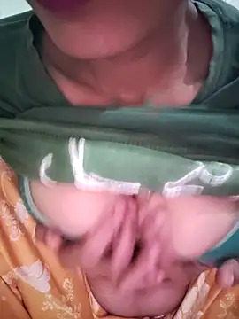 Snapshot of Desi_Bhabi_01 chatting on November 2025 04:33:01 PM Desi Bhabi 01 online show from November 2025 04:33:01 PM