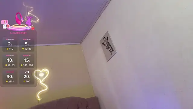 kissy tay online show from October 2025 12:06:02 PM