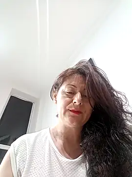 lunadicty online show from March 2025 11:37:02 PM