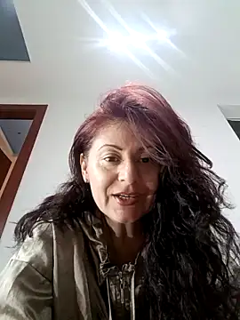 lunadicty online show from September 2025 09:54:01 PM