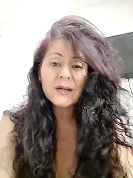 lunadicty online show from June 2026 09:14:02 PM