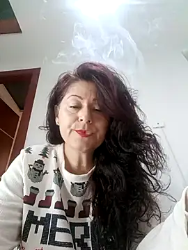 lunadicty online show from December 2025 12:24:02 AM