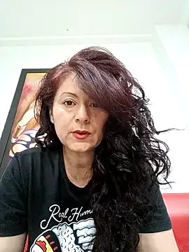 lunadicty online show from March 2026 05:19:01 PM