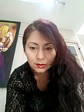 lunadicty online show from April 2026 05:41:01 PM