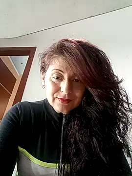 lunadicty online show from November 2025 10:21:02 PM