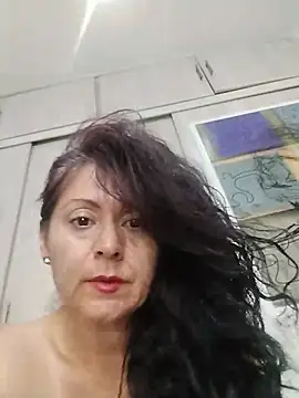 lunadicty online show from May 2026 11:36:03 PM