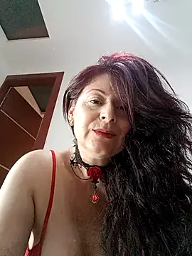 lunadicty online show from December 2025 11:26:02 PM