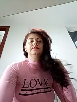 lunadicty online show from October 2025 10:00:01 PM