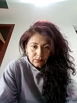 lunadicty online show from November 2025 11:31:02 PM