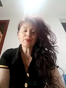 lunadicty online show from October 2025 12:30:01 AM