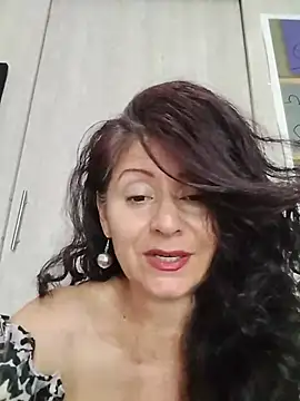 lunadicty online show from May 2026 06:52:02 PM