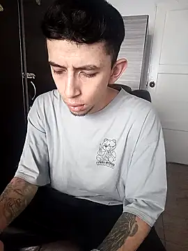 Snapshot of Chris__Jones chatting on October 2025 01:03:02 PM Chris Jones online show from October 2025 01:03:02 PM