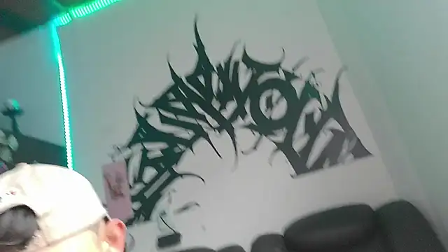 Snapshot of Chris__Jones chatting on June 2026 03:07:01 PM Chris Jones online show from June 2026 03:07:01 PM