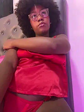 Snapshot of RachelStonne chatting on January 2026 05:44:01 AM RachelStonne online show from January 2026 05:44:01 AM