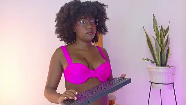 Snapshot of RachelStonne chatting on January 2026 12:09:02 PM RachelStonne online show from January 2026 12:09:02 PM