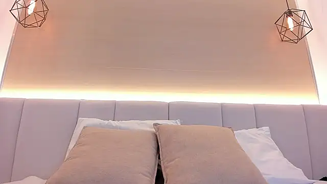 FreyaZimmerman  online show from February 2026 07:55:02 PM