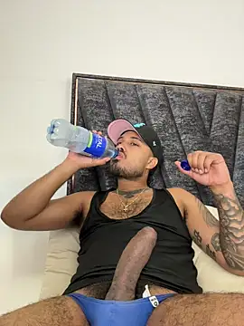 Snapshot of PapiStan chatting on November 2025 05:55:02 AM PapiStan online show from November 2025 05:55:02 AM