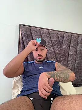 Snapshot of PapiStan chatting on November 2025 09:53:01 PM PapiStan online show from November 2025 09:53:01 PM