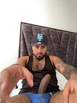 Snapshot of PapiStan chatting on November 2025 02:54:02 PM PapiStan online show from November 2025 02:54:02 PM