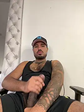 Snapshot of PapiStan chatting on December 2025 04:22:02 AM PapiStan online show from December 2025 04:22:02 AM