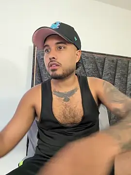 Snapshot of PapiStan chatting on October 2025 10:20:01 PM PapiStan online show from October 2025 10:20:01 PM