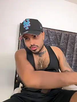 Snapshot of PapiStan chatting on November 2025 02:04:01 AM PapiStan online show from November 2025 02:04:01 AM