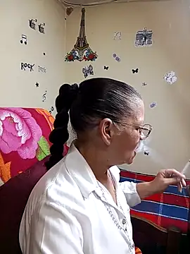 Snapshot of katrina_perez chatting on October 2025 09:59:01 PM katrina perez online show from October 2025 09:59:01 PM