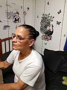 katrina perez online show from February 2026 09:04:01 PM